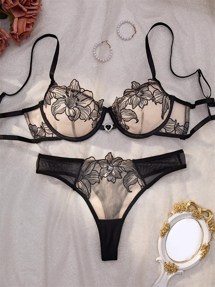 #PB Lingerie  Embroidery Set - passionbarn.com